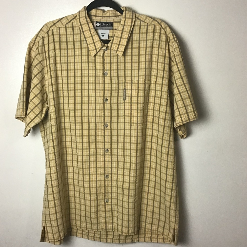 Columbia yellow plaid short sleeve button up shirt. Large